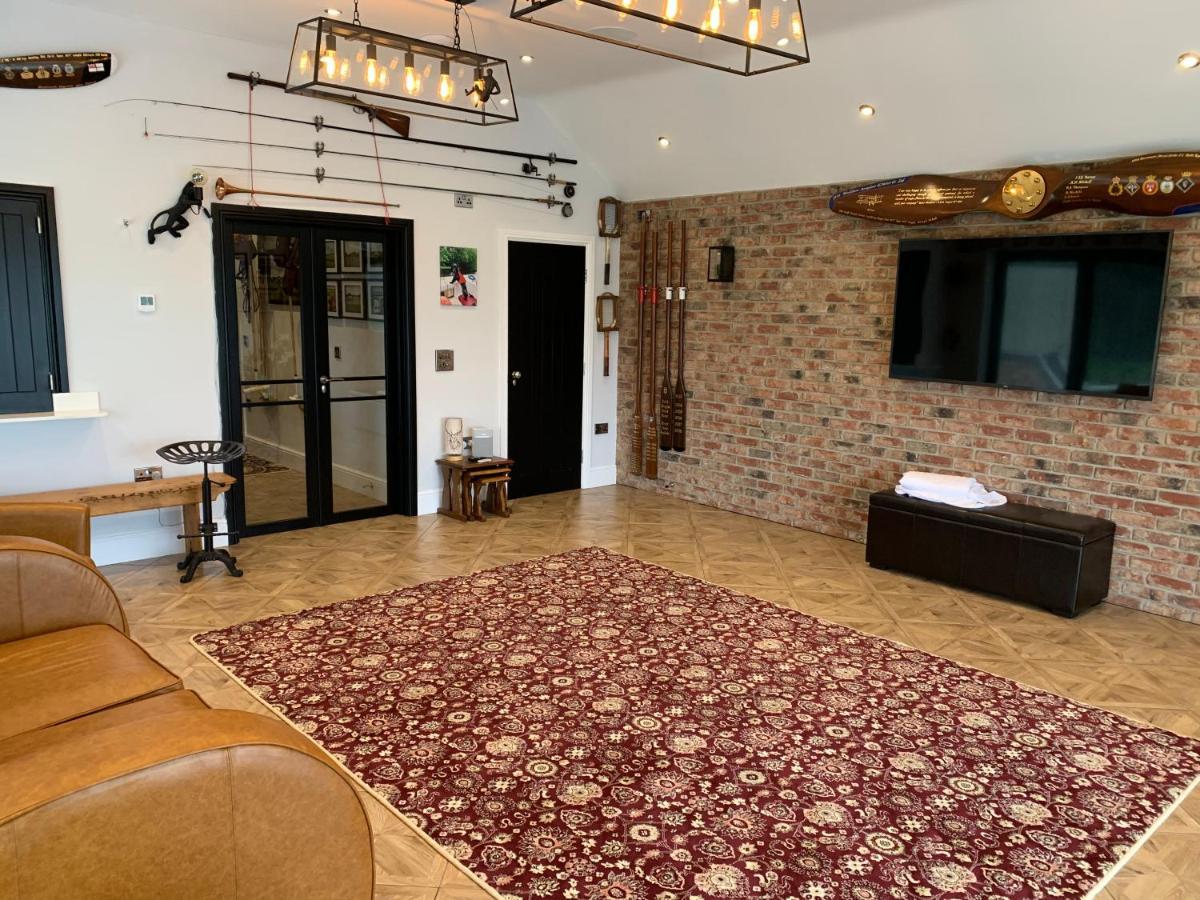 Luxury Studio Cottage At Foot Of Yorkshire Wolds ภายนอก รูปภาพ